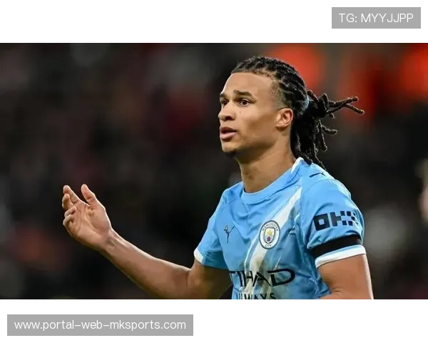 拜仁错失格伊，曼城闪电签下英格兰中卫